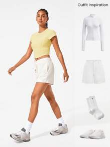 GLOWMODE 少即是多 轻盈防紫外线 透明贴身婴儿 T 恤 短款上衣 低冲击瑜伽普拉提 Barre Studio 日常休闲装 - French Vanilla - 查看 5