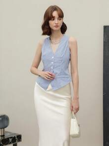 EMERY ROSE Women's Commuter Minimalist Striped Single-Breasted V-Neck Tank Top - Blue - View 3