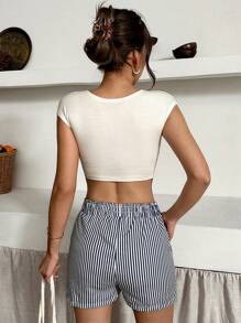 Shorts alti a vita alta a righe da donna per vacanze estive in spiaggia, stile casual per vacanze in spiaggia