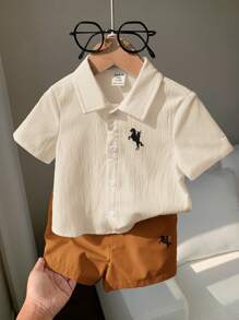 SHEIN Set de 2 piezas con chaqueta de punto de manga corta con cuello con estampado de caballo y pantalones cortos de cintura elástica para bebé niño