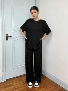 SHEIN Teen Girls Loose Casual Simple Comfortable Round Neck Short Sleeve Solid T-Shirt And Pants Set