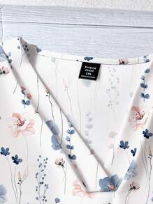 EMERY ROSE Plus Size Women's Daily Casual Vacation Pink V-Neck Small Flying Sleeves Vacation Style Blue And White Floral Loose Shirt, Women's Summer Clothing, Women's Vacation Clothing, Women's Summer Clothing, Women's Going Out Tops, Cute Summer Tops, Women's Summer Clothing