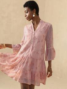 Vesra Vestido de mujer con cuello alto, manga 3/4 y abierto por delante, con bordado y lentejuelas