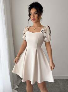 SHEIN PETITE Vestido corto informal y elegante de línea A con cuello tipo corazón, empalmado con malla bordada para damas - Albaricoque - Ver 5