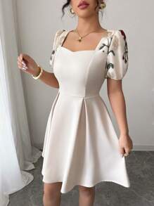 SHEIN PETITE Vestido corto informal y elegante de línea A con cuello tipo corazón, empalmado con malla bordada para damas - Albaricoque - Ver 4