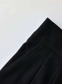 GlowEve New Women's Woven Fabric Pleated A-Line Front Zipper Back Elastic Waist Slimming Mid-Waist Casual Comfortable Elegant Shorts