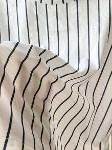 SHEIN 2 Stücke/Set Jungen Lässig Street Fashion süße Cartoon Tier Gruppe Grafik Oversized Rundhals Kurzarm T-Shirt und blaue Shorts Outfit, geeignet für Frühling/Sommer, Schule