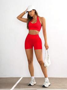 Slayform Conjunto de ropa deportiva de un solo color sin costuras con top halter sin espalda y shorts plisados para mujer - Rojo - Ver 6