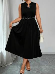 Elenzga Plus Size Women Fashionable Faux Pearl Decor Notched Neck Sleeveless Maxi Dress - Black - View 3