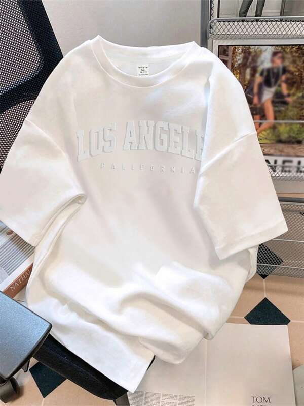 SHEIN EZwear Tricou supradimensionat cu mânecă scurtă, cu slogan englezesc în relief 3D, pentru femei de mărime mare