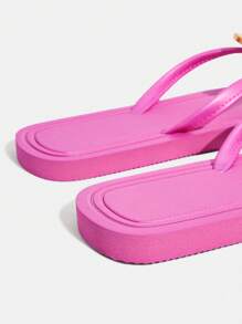 Grefit Fashion Black Metal Heart Decor Thong Sandals, Slip-On Wear For Beach & Vacation - Hot Pink - View 5