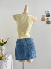 Soleia Débardeur ajusté en tricot texturé avec torsade à l'avant, couleur jaune, pour femmes. Idéal pour les vacances, les fêtes, les rendez-vous, le thé de l'après-midi, la plage, l'été