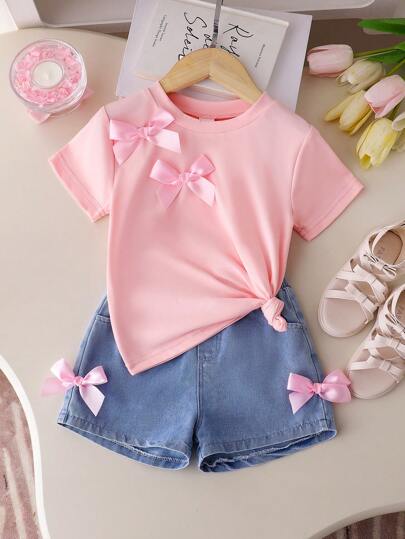 SHEIN Genkimix Kids 2pcs/Set Young Girl Pink Short Sleeve Top With 3D Bow Decor & Blue Denim Shorts, Cute Casual Summer Outfit For Young Girl Summer Holiday