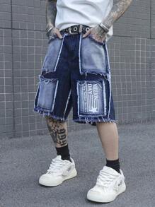 Manfinity Streetrush Pantalones cortos de hombre casuales de mezclilla con estampado de letras, parches y dobladillo deshilachado