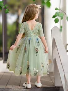 SHEIN Young Girls Lace Patchwork Floral Embroidered Mesh Elegant Dress, Green Princess Dress Suitable For Graduation, Birthday Party, Valentine's Day, Flower Girl - Green - View 3
