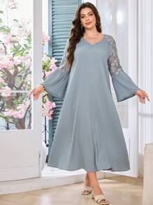Modelyn فستان كاجوال أكمام طويلة فضفاض متعادل اللون مع قطع من الدانتيل عند الرقبة على شكل (V) والذيل مكسر للأحجام الكبيرة، مناسب للربيع والصيف