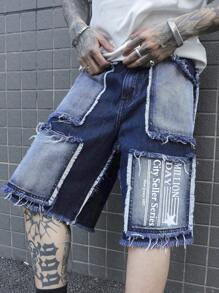 Manfinity Streetrush Pantalones cortos de hombre casuales de mezclilla con estampado de letras, parches y dobladillo deshilachado