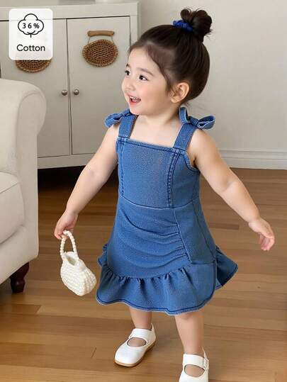 SHEIN 女婴时尚休闲牛仔荷叶边吊带无袖迷你连衣裙，舒适时尚，适合夏季度假和街头穿着