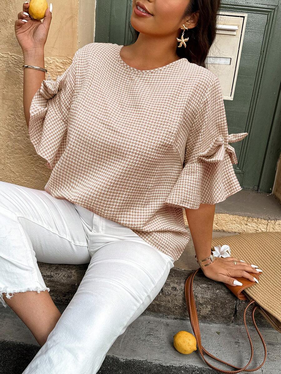SHEIN Holidaya 大码女式格子圆领蝴蝶袖时尚衬衫，夏季 - 卡其色 - 查看 1