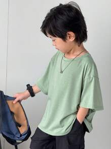 SHEIN 青春男孩休闲运动学院文艺风复古日韩宽松圆领T恤后背大字母图案适合开学男生套装适合生日派对、晚会、演出、婚礼、洗礼、开幕式日常适合日常穿着适合上学适合旅行适合运动适合春夏季节