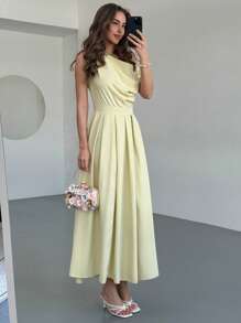 Aloruh Vestido de mujer de longitud media, de nueva llegada para primavera/verano, con hombros oblicuos, plisado y bajo asimétrico, en un estilo minimalista y de oficina para el traslado, en color amarillo claro - Amarillo claro - Ver 2