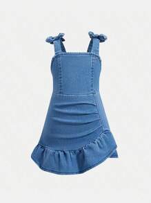 SHEIN 女婴时尚休闲牛仔荷叶边吊带无袖迷你连衣裙，舒适时尚，适合夏季度假和街头穿着 - 中等水洗藍 - 查看 4