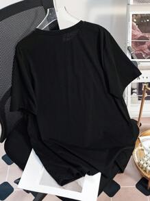 THE POWERPUFF GIRLS X SHEIN Crew Neck Loose Blossom, Bubbles, Buttercup Pattern Black Short Sleeve T-Shirt For Summer