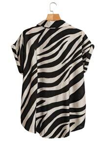 SHEIN LUNE Plus Size Women Summer Zebra Print Batwing Sleeve Single-Breasted Blouse Beach Outfits For Woman Old Money Boho Linen Holiday Business Casual Button Up Shirt Women Funny Shirts Linen Shirt Going Out Tops Women Teacher Outfits For Women - Black and White - View 8