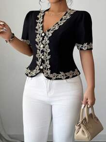 Elenzga Blusa de manga corta con cuello en V elegante y refinada, con detalles de volantes y contraste de color en la cintura, adecuada para salidas, citas, compras y otras ocasiones para mujeres de talla grande