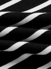 SHEIN EZwear 4 件套休闲简约熊复古汽车印花黑白条纹圆领短袖短款紧身 T 恤，百搭女士夏季服装 - 黑與白 - 查看 9