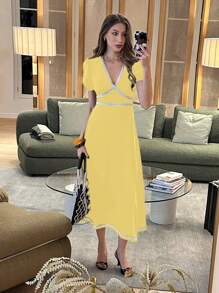 Chiquease Vestido amarillo de ajuste ceñido con cuello en V, unicolor, parche, volantes en las mangas abullonadas y cintura con lazo - Amarillo - Ver 3