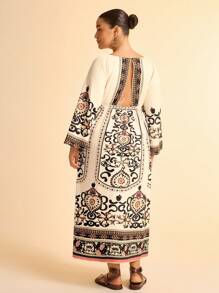 CAJUNI Vestido largo de estilo bohemio con estampado floral, cuello en V, de manga larga y holgado con calado para mujer de talla grande para vacaciones