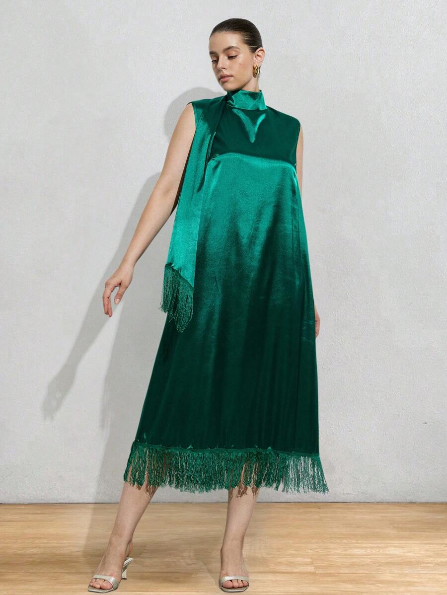 SHEIN Privé 大码女式纯色宽松挂脖直筒连衣裙，优雅 - 綠色 - 查看 1