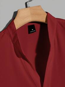 Manfinity VCAY Hombres Camisa unicolor con botón delantero