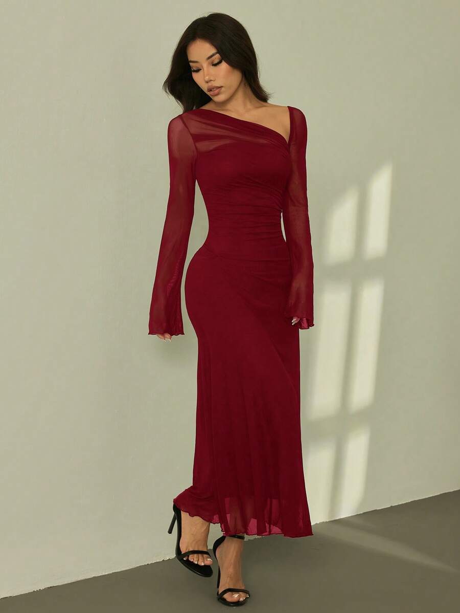 SHEIN PETITE 優雅純色不對稱領口洋裝,秋季,小碼女款 - 酒紅色 - 查看 1