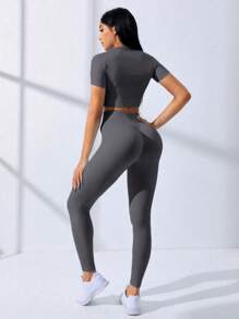 Gameset SHEIN Sport Costum sport pentru femei, elastic, fără cusături, culoare solidă, top cu mânecă scurtă, și pantaloni, costum sport, seturi atletice pentru femei, haine de antrenament, echipament de antrenament, îmbrăcăminte pentru femei, îmbrăcăminte atletică pentru femei, exerciții fizice