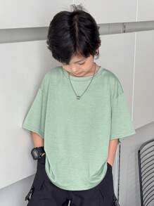 SHEIN 青春男孩休闲运动学院文艺风复古日韩宽松圆领T恤后背大字母图案适合开学男生套装适合生日派对、晚会、演出、婚礼、洗礼、开幕式日常适合日常穿着适合上学适合旅行适合运动适合春夏季节