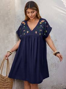 EMERY ROSE Plus Size Floral Embroidered Decor V-Neck Short Sleeve Dress - Navy Blue - View 8