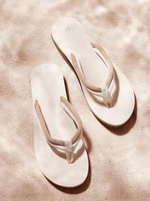 Grefit Women's Casual Beige Comfortable Flat Flip Flops, Beach Sandals - Beige - View 1