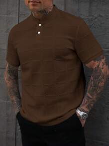 Manfinity Homme 男士夏季棕色休闲立领纽扣短袖 Polo 衫，棕色针织 Polo 衫。送给男朋友或丈夫的绝佳礼物。 - 棕色 - 查看 4