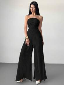 Firerie Damen elegantes Zweiteiler mit strukturierter Metallic-Optik, bestehend aus Bandeau-Top mit Rüschensaum und hochtaillierter, weit geschnittener Bundfalten-Hose, geeignet für Urlaub, Alltag, Musikfestivals - Schwarz - Übersicht 3