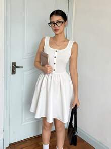 SHEIN Vestido corto de verano casual y cómodo para adolescentes, con cuello redondo, sin mangas y decoración de botones en color blanco - Blanco - Ver 7