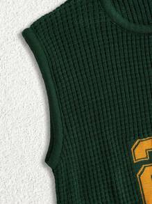 RueChic Herren strukturierte ärmellose Regular Strickweste mit Buchstabenmuster - Grün - Übersicht 6