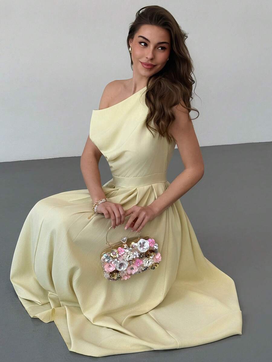 Aloruh Vestido de mujer de longitud media, de nueva llegada para primavera/verano, con hombros oblicuos, plisado y bajo asimétrico, en un estilo minimalista y de oficina para el traslado, en color amarillo claro - Amarillo claro - Ver 1