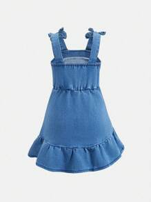 SHEIN 女婴时尚休闲牛仔荷叶边吊带无袖迷你连衣裙，舒适时尚，适合夏季度假和街头穿着 - 中等水洗藍 - 查看 2