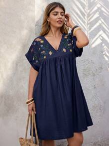 EMERY ROSE Plus Size Floral Embroidered Decor V-Neck Short Sleeve Dress - Navy Blue - View 5