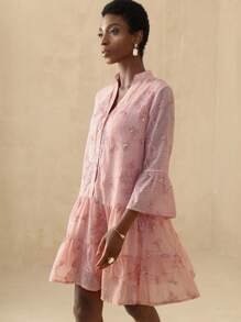 Vesra Vestido de mujer con cuello alto, manga 3/4 y abierto por delante, con bordado y lentejuelas