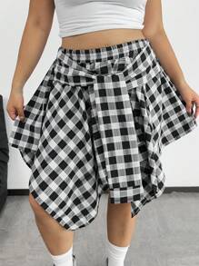 Flirla Rok Mini Kotak-kotak Asimetris dengan Simpul di Pinggang untuk Wanita Ukuran Plus - Hitam dan Putih - View 5