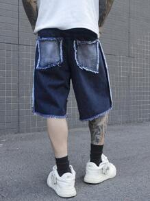Manfinity Streetrush Pantalones cortos de hombre casuales de mezclilla con estampado de letras, parches y dobladillo deshilachado