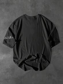 Manfinity Streetrush Men's Casual Minimalist Printed Round Neck Short Sleeve T-Shirt